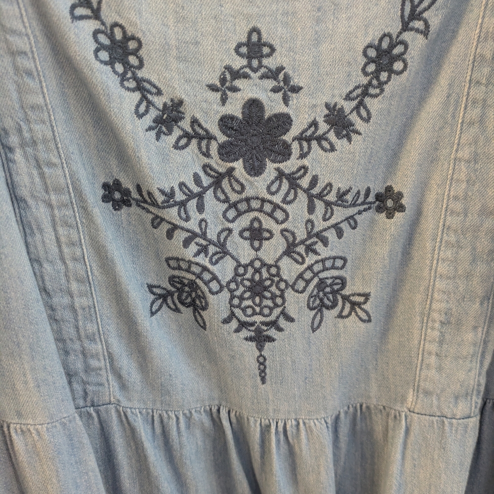Old Navy Blue Denim Midi Dress with Navy Embroidered Hem - Picture 4 of 5